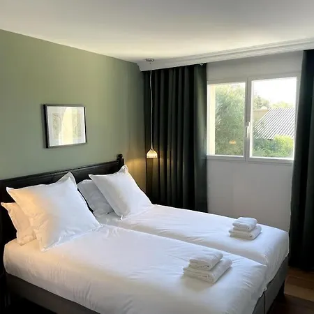 Les Amandiers 7 Apartment *