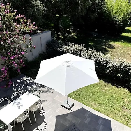 Les Amandiers 7 Apartamento